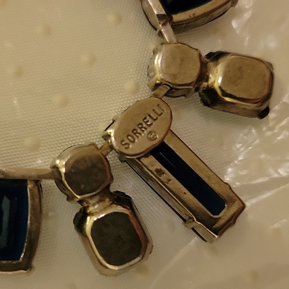 Sorrelli blue green necklace w complimenting earrings - Picture 4 of 4